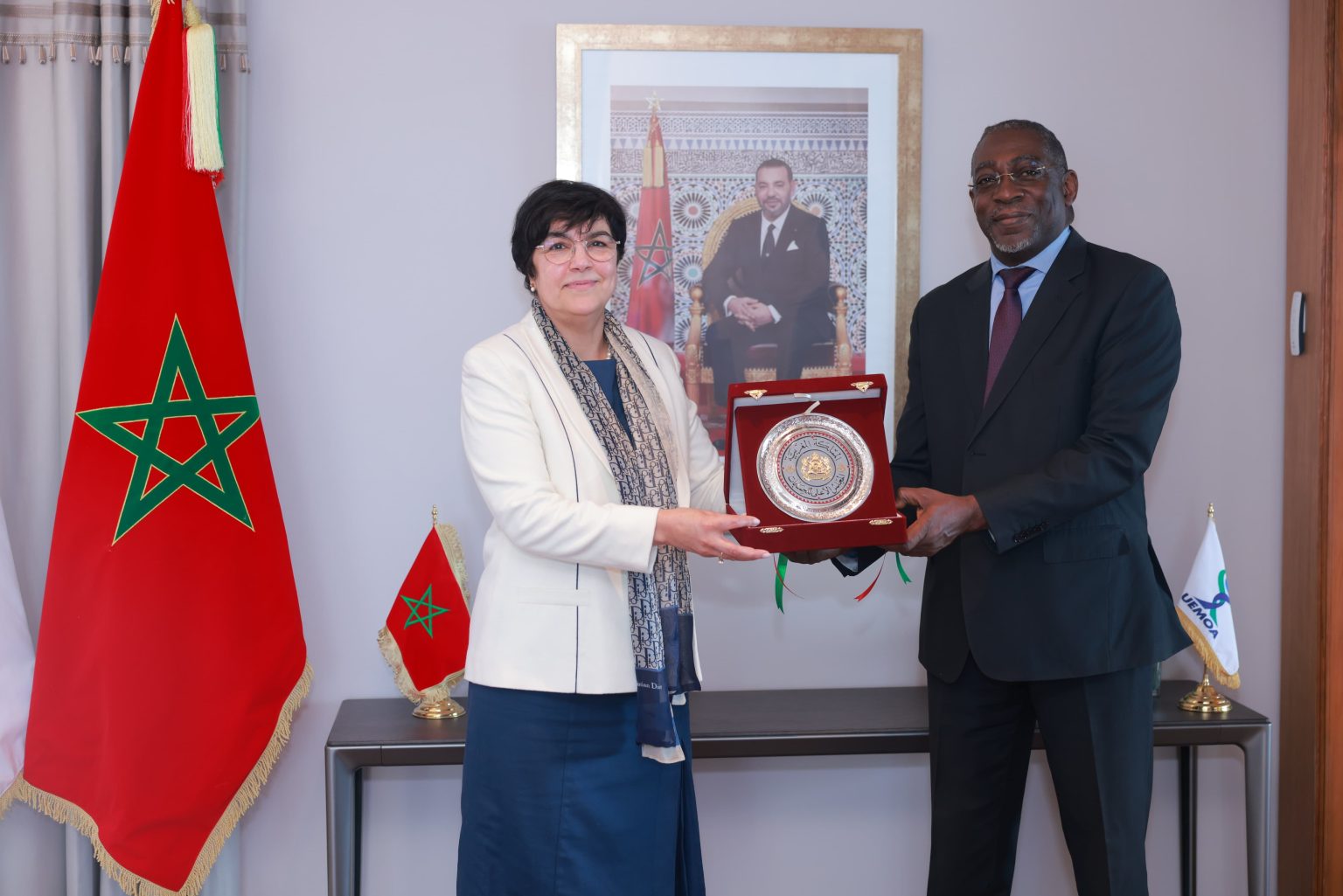 ⴰⵔⵣⴰⴼ ⵏ ⵜⵡⵓⵔⵉ ⵏ ⵢⴰⵏ ⵓⴽⴰⴱⴰⵕ ⵏ ⵜⵙⵏⴱⴹⴰⵢⵜ ⵏ ⵉⵙⵉⴹⵏⵏ ⵏ ⵜⵎⵓⵏⵜ ⵜⴰⴷⵎⵙⴰⵏⵜ ⴷ ⵜⵓⴷⵔⵉⵎⵜ ⵏ ⵓⴷⴰⵔⴰⵎ ⵏ ⵡⴰⴼⵔⵉⵇⵢⴰ, ⵙ ⵜⵏⵙⵙⵉⵅⴼⵜ ⵏ ⵎⴰⵙⵙ ⴰⵏⵙⵙⵉⵅⴼ ⵙⵉⵏⵢⵓⵏ ⵉⴼ ⵎⴰⵔⵉ ⴰⴷⵉⵙⵉⵏ, ⵉ ⵓⵙⵇⵇⵉⵎ ⴰⵏⴰⴼⵍⵍⴰ ⵏ ⵉⵙⵉⴹⵏⵏ