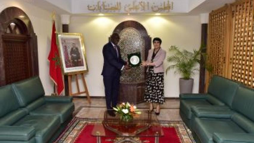 Visite du Vice-Président pour l’intégrité de la Banque mondiale à la Cour des comptes