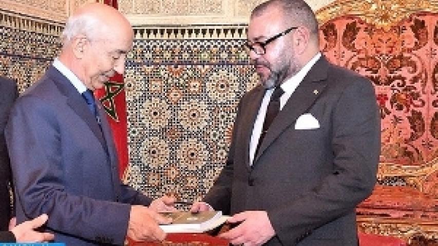 جلالة الملك يستقبل الرئيس الاول للمجلس الأعلى للحسابات الذي رفع لجلالته التقرير السنوي المتعلق بأنشطة المحاكم المالية برسم سنتي 2016 و 2017